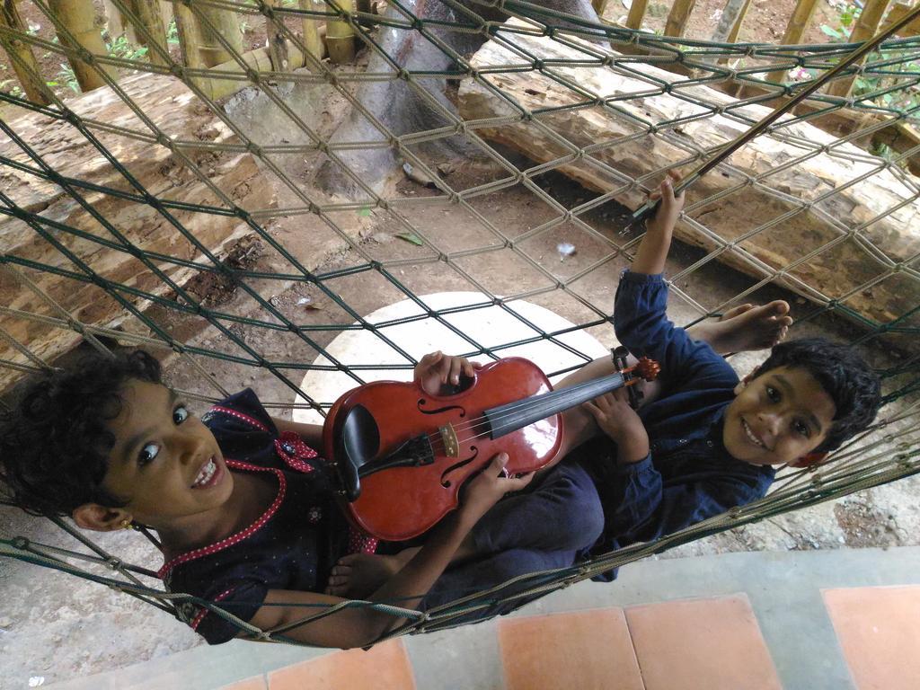 Jungle Jive Tree House Munnar Bed & Breakfast Exterior foto